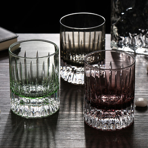 Vaso <span class=keywords><strong>de</strong></span> Whisky <span class=keywords><strong>de</strong></span> Cristal Grabado a Mano al por Mayor, Estilo Old Fashioned, para Licor, Bourbon, Vodka, Agua, Decoración <span class=keywords><strong>de</strong></span> Bar en Casa - Product Image 4