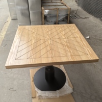 Tavoli in Legno Massello Moderni di Alta Gamma Personalizzati per Caffè, Bar, KTV, Ristoranti e Sale Banchetti