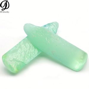 Tổng hợp <span class=keywords><strong>Corundum</strong></span> thô nhà máy/phòng thí nghiệm tạo ra <span class=keywords><strong>Corundum</strong></span> thô ánh sáng màu xanh lá cây #73 Uncut kim cương giá - Product Image 1