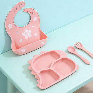 Kit d'alimentation pour enfants en silicone OEM, sans BPA, avec <span class=keywords><strong>ventouse</strong></span>, bavoirs et vaisselle pour tout-petits - Product Image 2