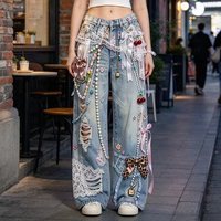 Jean baggy en denim bleu clair déchiré pour femme avec perles, nœud, breloque cerise et dentelle – Pantalon en jean déchiré pour streetwear Y2K