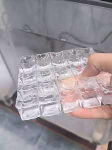 Machine commerciale de machine à glaçons de cube de double plateau de glace de haute qualité 1 tonne pour le stockage d'affaires - Product Image 4