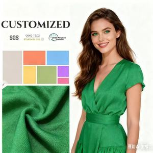 Fabricación de tela elástica de trama satinada de Spandex de poliéster brillante para pijamas, ropa de <span class=keywords><strong>mujer</strong></span> - Product Image 1