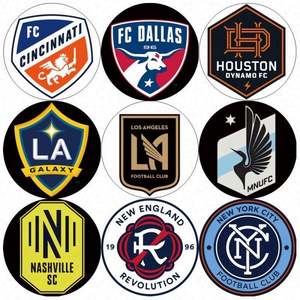 Adornos de PVC Suave 3D para Zuecos con Diseño de Baloncesto y Fútbol, con Hebilla, para Adolescentes, Regalos para Fiestas, Venta al por Mayor, OEM - Product Image 5