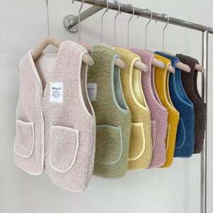 <span class=keywords><strong>2022</strong></span> nouveau gilet en fourrure pour enfants, manteau à dos en fourrure chaude pour garçons et filles, garçons filles âgés de 2 à 10 ans portent un gilet chaud à l'intérieur à l'extérieur - Product Image 3