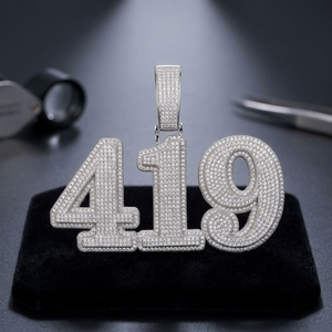 Colgante Religioso Hip Hop Personalizado con Letra y Número de Moissanita, Dije de Eslabón Cubano con Microincrustaciones, Chapado en Rodio, Plata 925, Regalo de Joyería - Product Image 1