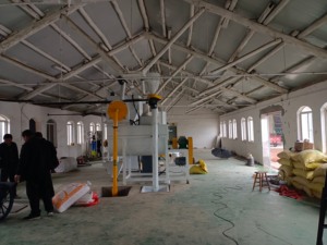 Vente directe d'usine, ligne complète de fabrication de <span class=keywords><strong>granulés</strong></span> d'aliments pour animaux de 2 tonnes par heure, machine de fabrication d'aliments pour poules pondeuses, usine d'aliments pour animaux d'élevage - Product Image 6