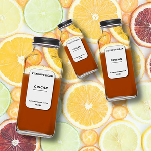 Verre à shot de 60 ml (2 oz) transparent, carré, de style français, pour jus pressé à froid, avec bouchon à vis en aluminium plastisolé - Product Image 6