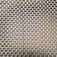 Panneau métallique perforé en aluminium personnalisable, léger, avec trous fendus, pour pare-soleil extérieur et grille de ventilation