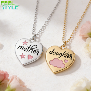 Collar Personalizado para el Dí<span class=keywords><strong>a</strong></span> <span class=keywords><strong>de</strong></span> la <span class=keywords><strong>Madre</strong></span>, Chapado en Oro Grueso PVD, Acero Inoxidable 316L, Colgante <span class=keywords><strong>de</strong></span> Corazón con Letras Esmaltadas <span class=keywords><strong>de</strong></span> <span class=keywords><strong>Madre</strong></span> e <span class=keywords><strong>Hija</strong></span> - Product Image 2