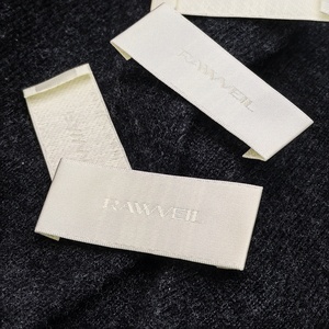 Étiquette en <span class=keywords><strong>tissu</strong></span> de coton personnalisée de luxe à pliage final, en rouleau, écologique, avec logo de marque privée, en damassé haute densité, tissée pour couture de col - Product Image 3