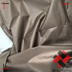 Tela de manta de emergencia aislada reflectante de calor recubierta de plata brillante Ripstop de nailon 15D de peso ultraligero - Product Image 6