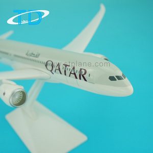 Modèle <span class=keywords><strong>d</strong></span>'<span class=keywords><strong>avion</strong></span> <span class=keywords><strong>d</strong></span>'<span class=keywords><strong>occasion</strong></span> QATAR B787-8 1:200 28cm <span class=keywords><strong>à</strong></span> <span class=keywords><strong>vendre</strong></span> - Product Image 4