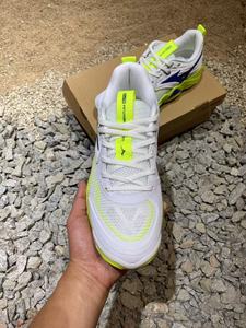 Nuove <span class=keywords><strong>Scarpe</strong></span> <span class=keywords><strong>Professionali</strong></span> da <span class=keywords><strong>Pallavolo</strong></span>, Leggere e Ammortizzanti, Disponibili in Diverse Taglie e Colori - Product Image 4