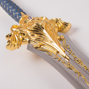 Épée en métal de 120 cm, modè<span class=keywords><strong>le</strong></span> d'arme de 4,4 kg, représentant la Dent de Lion <span class=keywords><strong>du</strong></span> Roi Frostmourn de World of Warcraft, pour exposition à domicile ou en magasin. - Product Image 2