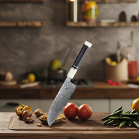 Couteau Santoku 8 pouces, couteau de chef professionnel classique en acier Damas VG-10, manche en bois d'ébène avec résine