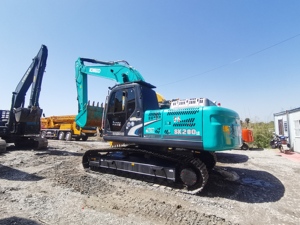 Mini pelle sur chenilles Kobelco K260LC d'occasion de haute qualité, poids en ordre de marche de 8 tonnes, Hitachi avec moteur Yanmar et Hino, en bon état - Product Image 6