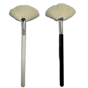 Pelo de cabra blanco <span class=keywords><strong>medio</strong></span>, tratamiento de exfoliación con ácido glicólico <span class=keywords><strong>Facial</strong></span>, aplicador de cepillo para máscara de ventilador, mango súper suave para exfoliación de la piel, uso en la cara - Product Image 4