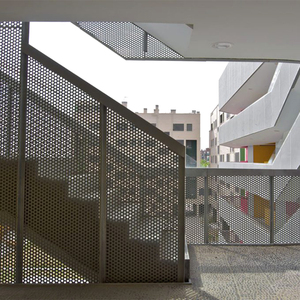 China Sale High Strength <b>Decorative</b> Perforated Metal Sheet Panel Aluminum Perforated Sheet Mesh Fence - Product Image 3