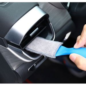 Brosse de nettoyage intérieur 2-en-1 à poils doux en plastique pour l'élimination de la poussière des interstices et le lavage de voiture - Product Image 2