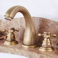 Robinet de lavabo de salle de bain à 3 trous, à poser sur le comptoir, en laiton brossé doré, mitigeur à 2 poignées