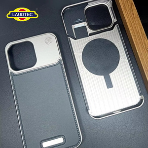 เคสโทรศัพท์แบบกระเป๋าสตางค์ Laudtec สำหรับ iPhone  วัสดุหนัง พร้อมช่องใส่บัตร ป้องกันรอยขีดข่วน  โครงโลหะ และช่องเว้นสำหรับกล้อง - Product Image 4
