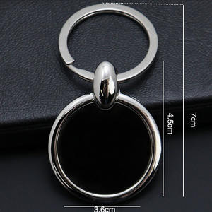 พวงกุญแจโลหะลายดนตรีวินเทจ เคลือบแข็ง ทำจากโลหะผสมสังกะสี รูปทรงกีตาร์แบบกำหนดเอง - Product Image 5