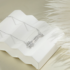 Joyería al por Mayor Personalizada, Precio de Mayoreo, Colgante de Plata de Ley 925 con Baño de Rodio, Diseño Simple y Moderno, con Zirconia en Forma de Estrella Fugaz de Alta Calidad - Product Image 5