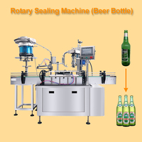 Équipement d'encapsulage et de bouchage automatique de bouteilles de bière contrôlé par PLC électrique, moteur pour une production de boissons efficace