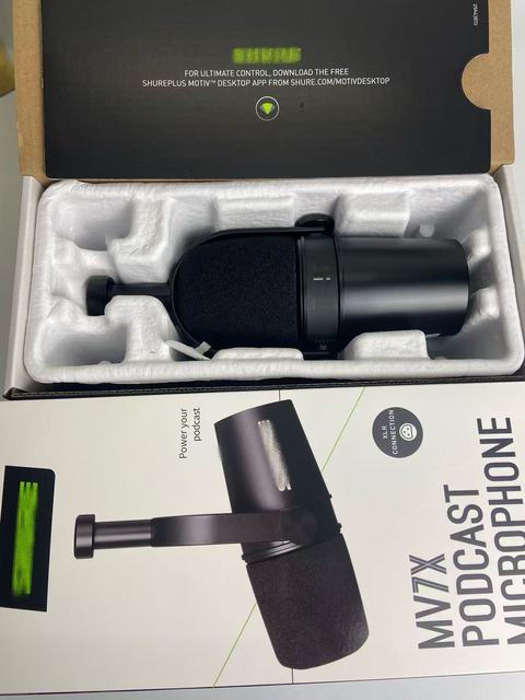 MV7X Wired Live Broadcasting Microphone for Computer Recording and Dubbing Dynamic Diaphragm Microphone NEW