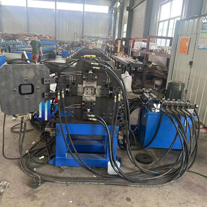 Gouttière de toiture en métal et tuyau de descente pour le petit pain de drainage d'eau de pluie formant le <span class=keywords><strong>prix</strong></span> de machine - Product Image 1