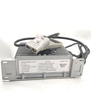 Chargeur <span class=keywords><strong>embarqué</strong></span> intelligent 24V à 3 étapes avec ventilateur de refroidissement pour autolaveuse et <span class=keywords><strong>chariot</strong></span> <span class=keywords><strong>élévateur</strong></span> - Product Image 5