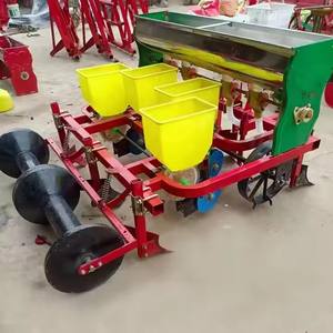 Semoir à arachides monté sur tracteur avec boîte de vitesses, applicateur d'engrais de précision et machine à paillis - Product Image 4