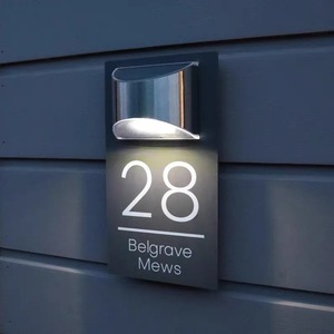 Plaque d'adresse de maison rétroéclairée LED personnalisée avec indice de protection IP54, luminosité de 750 cd, pour numéros de porte résidentiels/d'habitation - Product Image 1