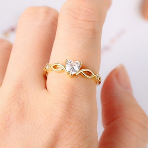 <span class=keywords><strong>Anillo</strong></span> <span class=keywords><strong>de</strong></span> dedo <span class=keywords><strong>de</strong></span> circonia cúbica con forma <span class=keywords><strong>de</strong></span> corazón para mujer, sortija ajustable, <span class=keywords><strong>oro</strong></span> <span class=keywords><strong>de</strong></span> 14 quilates, 14K, diamante, KAR346 - Product Image 1