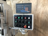 Machine de fraisage et de perçage multifonctionnelle Chine XZ5150 avec alimentation automatique du broche et levage motorisé de la tête pour atelier métallique