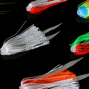 Esca Artificiale da <span class=keywords><strong>Pesca</strong></span> 70mm 88 Shares con Testa in Piombo e Gonna in Silicone per Bass - Product Image 4