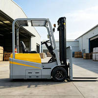 Chariot élévateur électrique de 1,5 tonne avec fourches et mât réglables