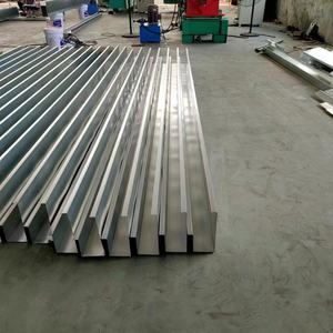 공장 가격 태양열 지붕 거터 롤 성형 기계 자동 고정밀 태양 지붕 빗물 만들기 - Product Image 5