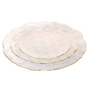 Piatto del caricatore di vetro di lusso del piatto di nuovo disegno del fornitore cinese con il piatto piano della decorazione di nozze del bordo dell'oro