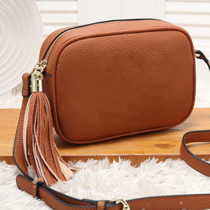Nouveaux sacs à bandoulière en cuir mini avec pompon 2024, sacs à bandoulière en cuir pour femmes, bandoulière de guitare - Product Image 1