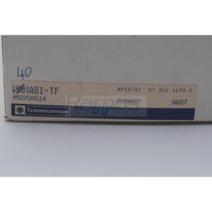 Lote de 40 Placas Terminales Telemecanique AB1AC24 AB1AS24 AB1TF Fabricadas en Alemania, Suministro del Fabricante para Relés - Product Image 1