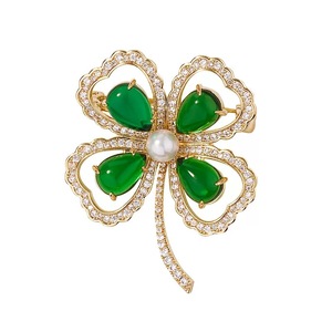 Broche Personalizado Atacado Trevo de Quatro Folhas Esmeralda Elegante para Mulheres Acessório de Casaco - Product Image 5