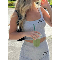 F240251 Nouvel ensemble de loungewear d'été personnalisé, décontracté, coupe ajustée, avec empiècements, débardeur court à découpe au nombril et short, couleur unie, pour le commerce transfrontalier