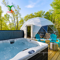 Yourte de glamping de luxe tente d'hôtel moderne maison de dôme de PVC pour le logement tente de serrage