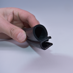 مصنعو المصدر شرائط ختم مخصصة <span class=keywords><strong>Epdm</strong></span> لباب السيارة شرائط مطاطية حافة مطاطية للسيارات شرائط ختم زخرفية - Product Image 1