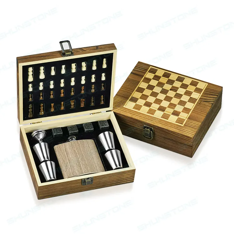 New Product Ideas 2023 Hip Flask with Chess Funnel Whiskey Gift Set Whiskey Stone Novelty for Men 4 Cups Leather American Style