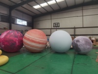 Ballon géant gonflable en forme de planète pour l'entraînement en plein air, en PVC synthétique, décoration commerciale, couleur personnalisée, UV
