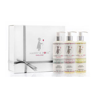 <span class=keywords><strong>Cajas</strong></span> de Regalo de Cartón de Lujo con Cierre Magnético para <span class=keywords><strong>Bautizo</strong></span>, Set de Regalo para Recién Nacido, Ropa de Bebé, Reciclable con Laminado Mate y Relieve - Product Image 5