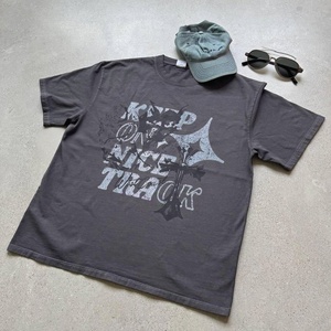 Camiseta Gráfica para Hombre de Marca Privada, Diseño Personalizado, 100% Algodón, Impresión Serigráfica, Transpirable, Anti-Pilling, Manga Corta, Alta Calidad - Product Image 3